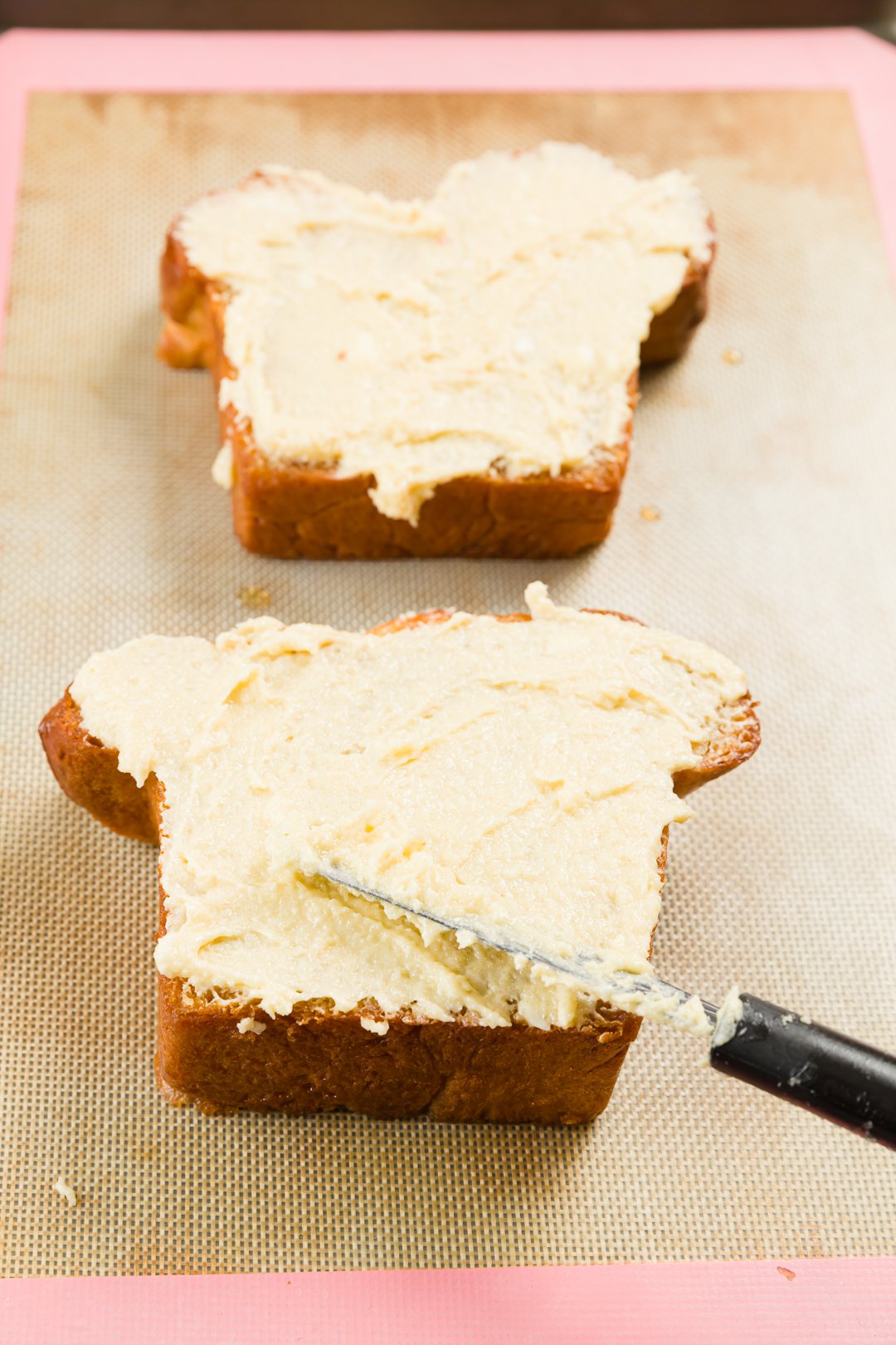 Spreading frangipane