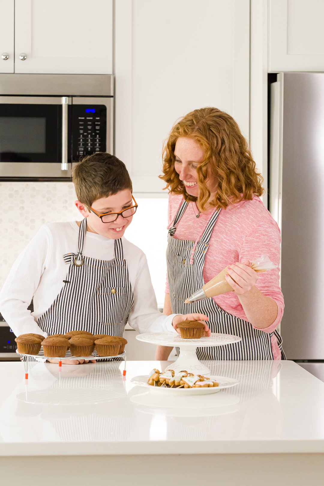 frosting with spiced cream cheese frosting